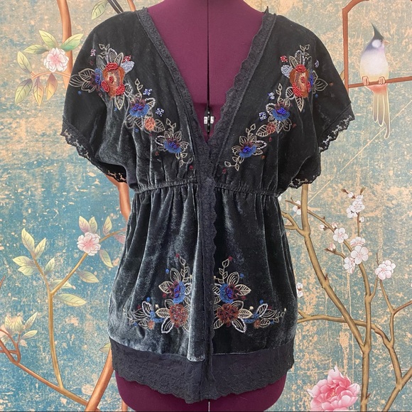 Flying Tomato Velour Embroidered Top - Picture 5 of 7